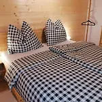 Laerchenhaus ,,unterer Brodl