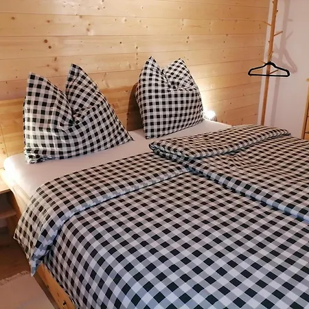 Laerchenhaus ,,unterer Brodl