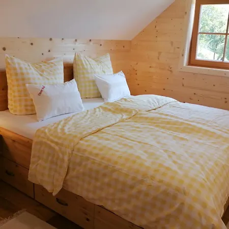 Laerchenhaus ,,unterer Brodl