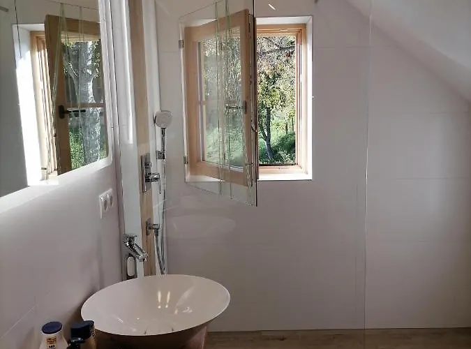 Laerchenhaus ,,unterer Brodl